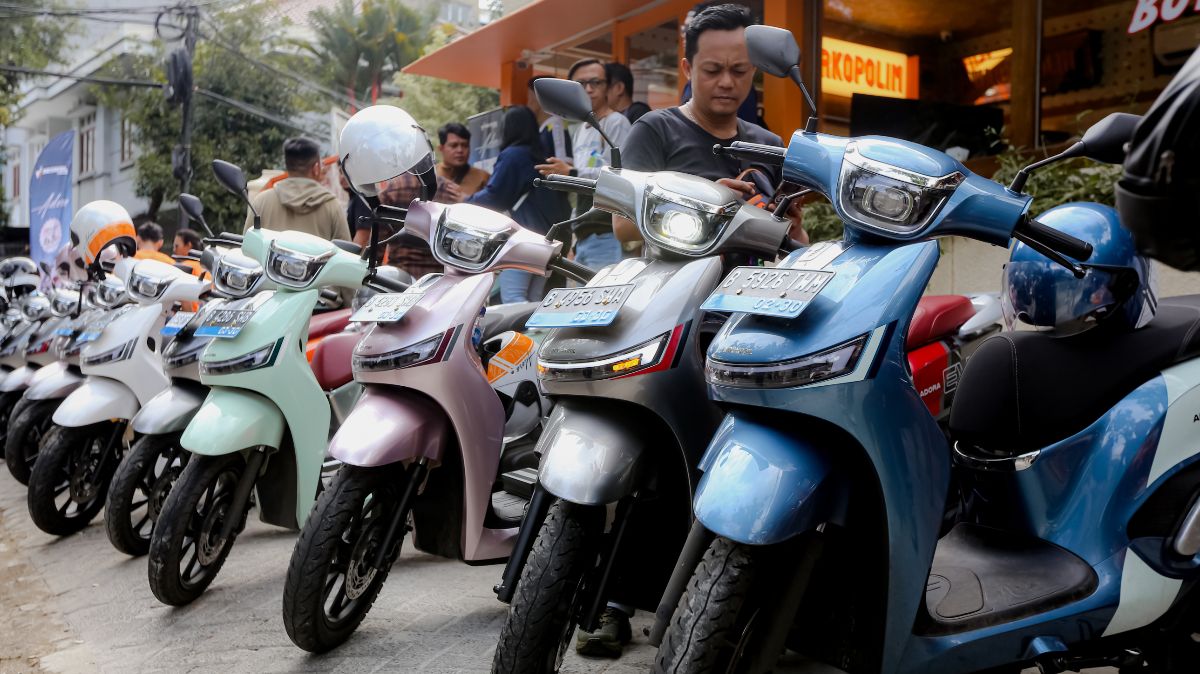 Pengalaman Driver Ojol Pakai Motor Listrik Adora, Tinggalkan Sistem Swap Baterai