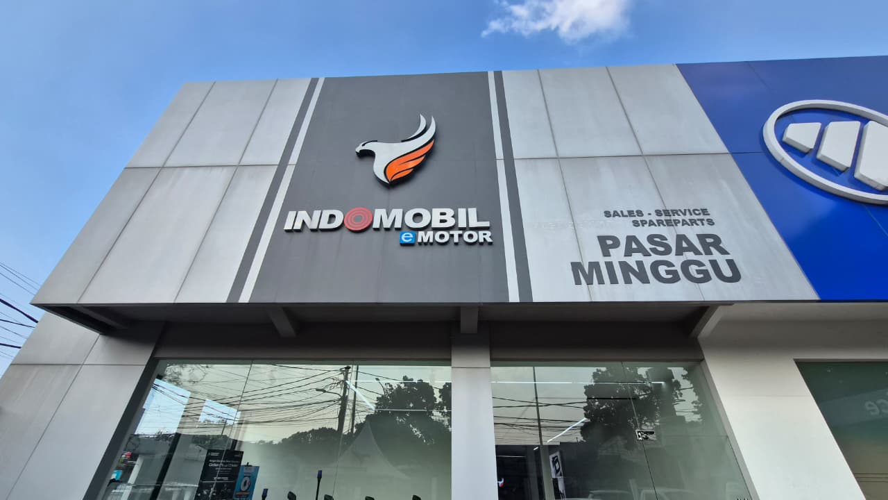 Takut Baterai Lowbat di Tengah Jalan? Indomobil eMotor Hadirkan Jaringan Fast Charger di 50+ Dealer!