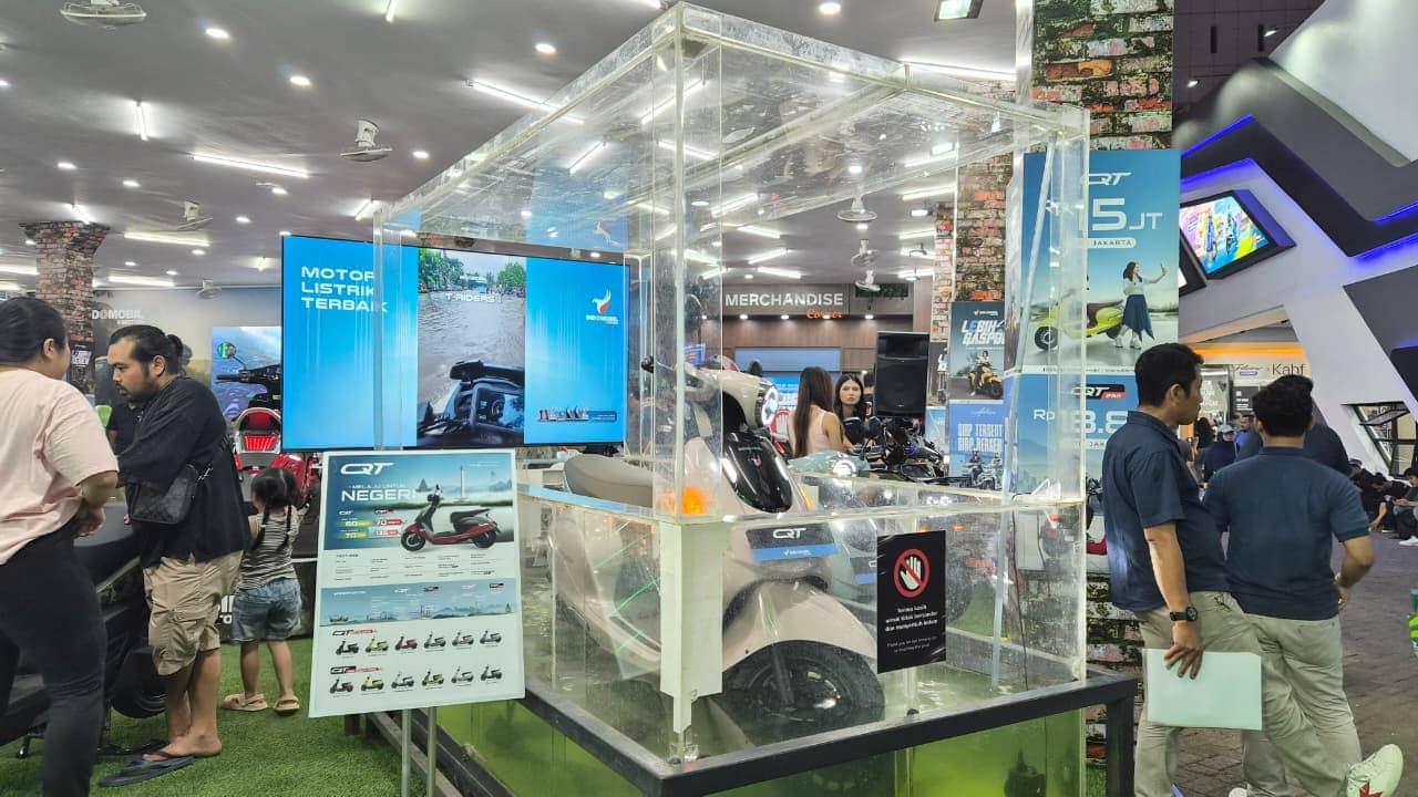 Memahami Fitur IP67 pada Indomobil eMotor: Apakah Motor Listrik Aman Saat Hujan?